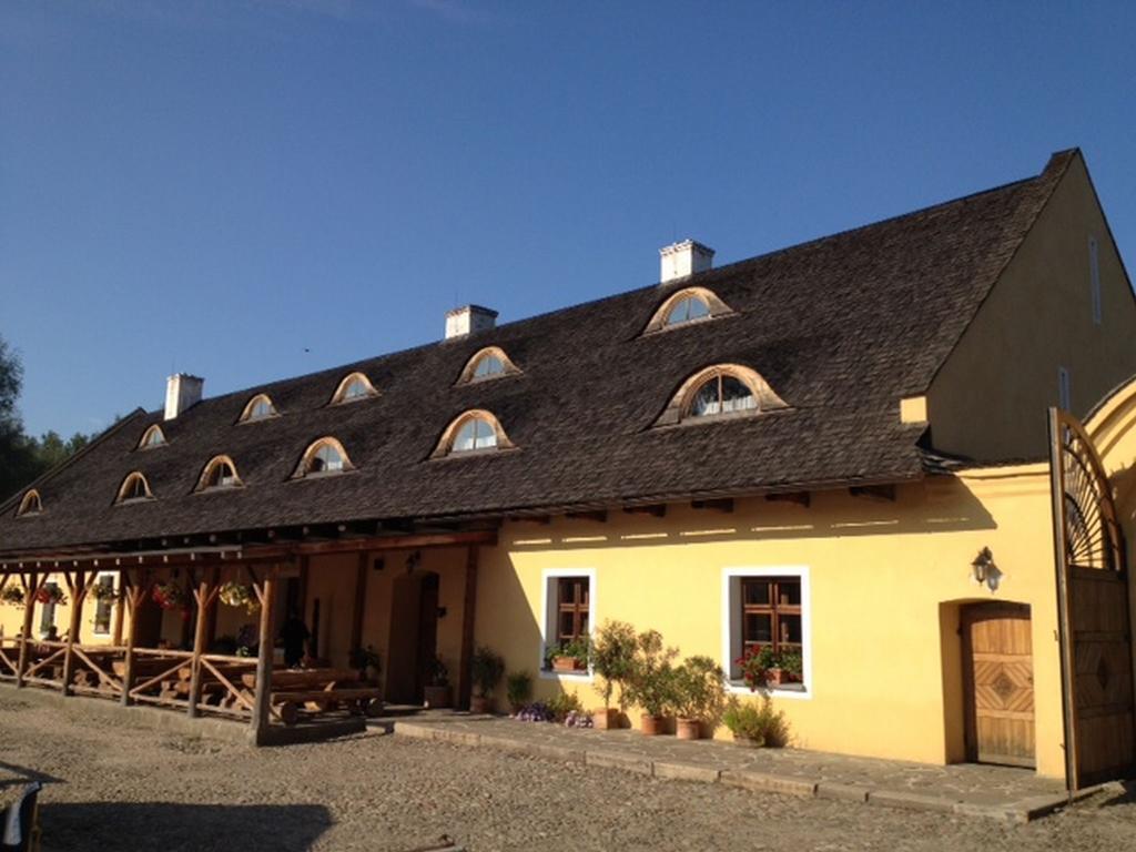Dvur Olsiny -Hotel And Horse-Riding Karvina Exterior photo